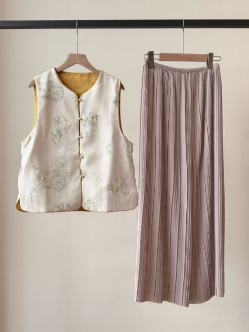 Shuang Di Two Sided Oriental Vest