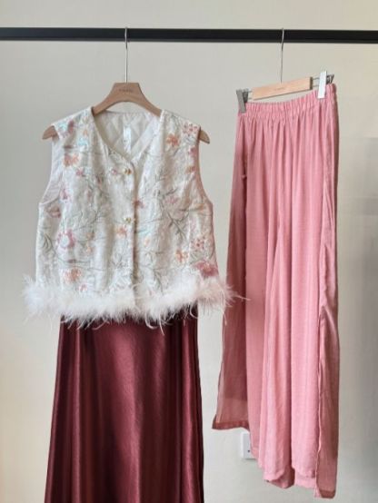 Shuang Mu Feather Trip Sequin Oriental Vest