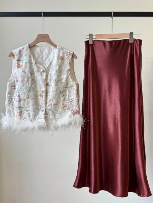 Shuang Mu Feather Trip Sequin Oriental Vest