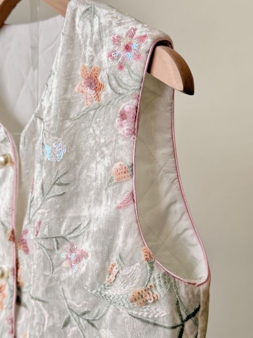 Shuang Mu Feather Trip Sequin Oriental Vest