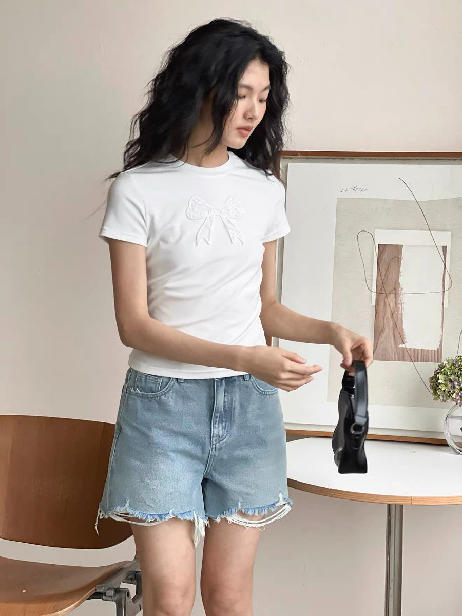 Kitt Ribbon Fitted Tee