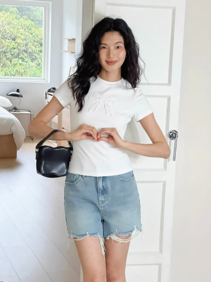 Kitt Ribbon Fitted Tee