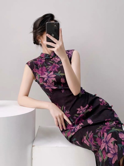 Ci Na Cap Sleeve Floral Cheongsam