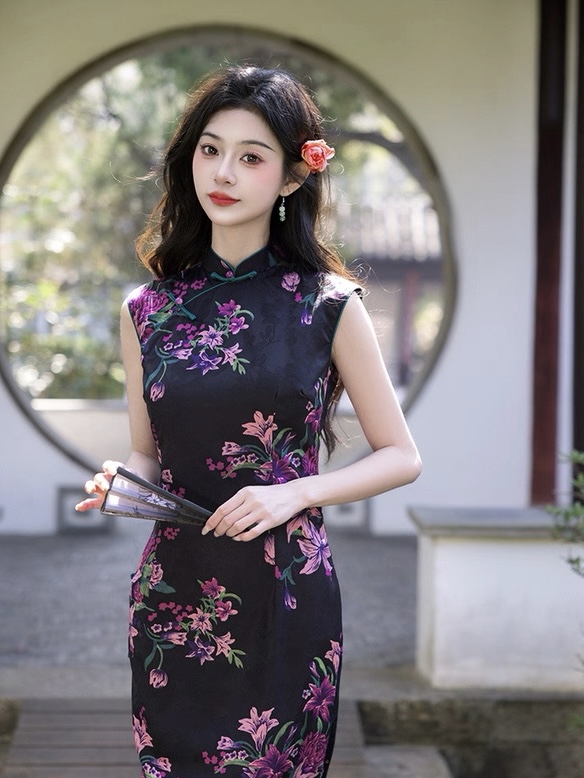 Ci Na Cap Sleeve Floral Cheongsam