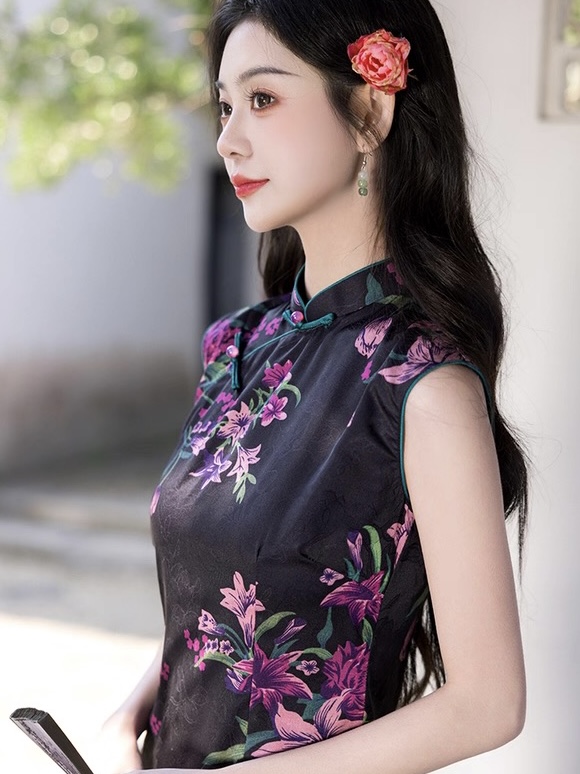 Ci Na Cap Sleeve Floral Cheongsam