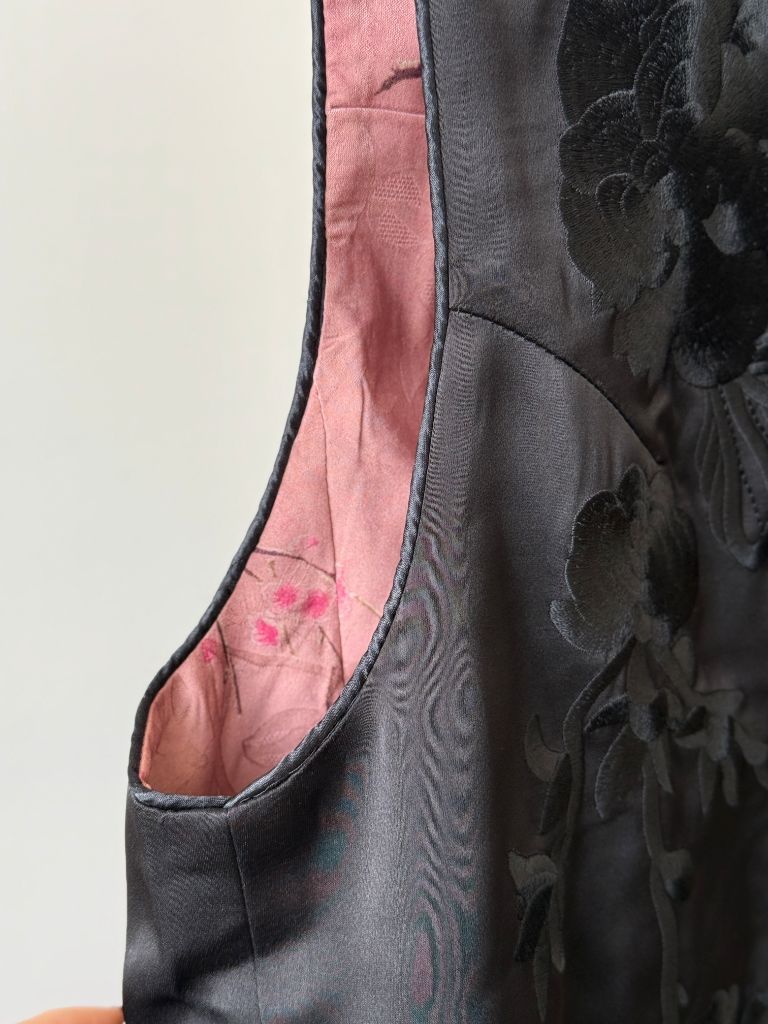 Shuang Niu Two Sided Jacquard Oriental Vest