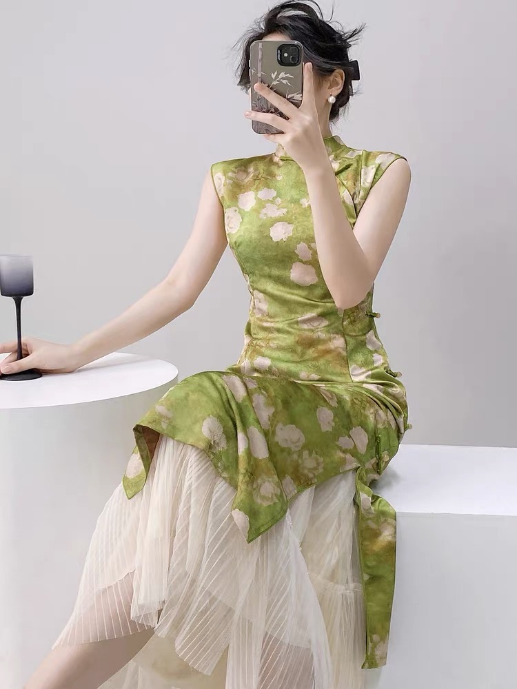 Ci Ni Cap Sleeve Floral Cheongsam