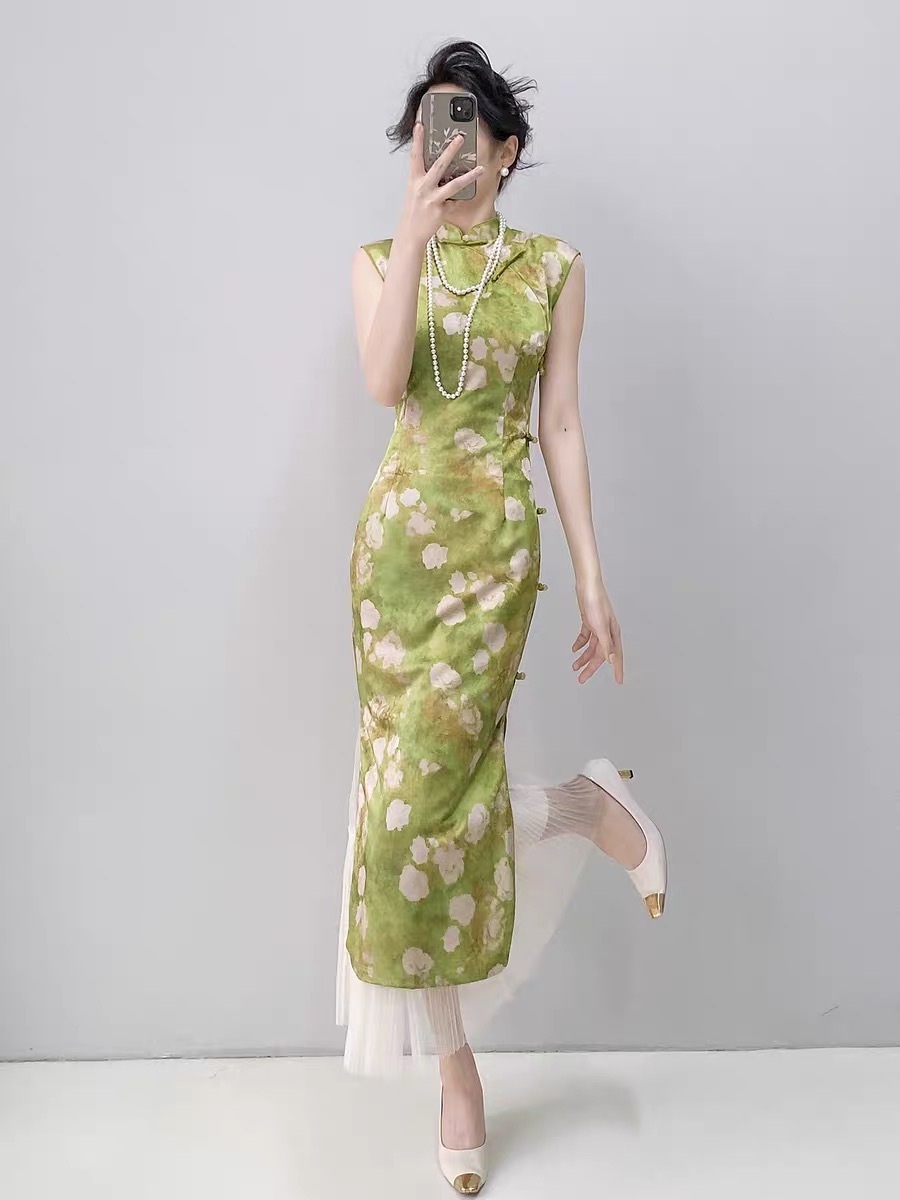 Ci Ni Cap Sleeve Floral Cheongsam