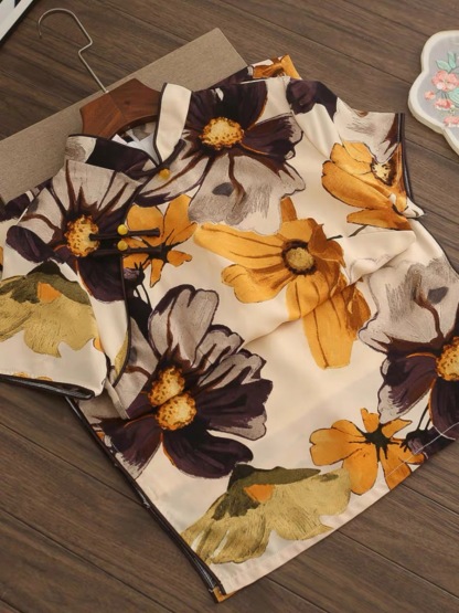 Ci Ping Floral Cheongsam