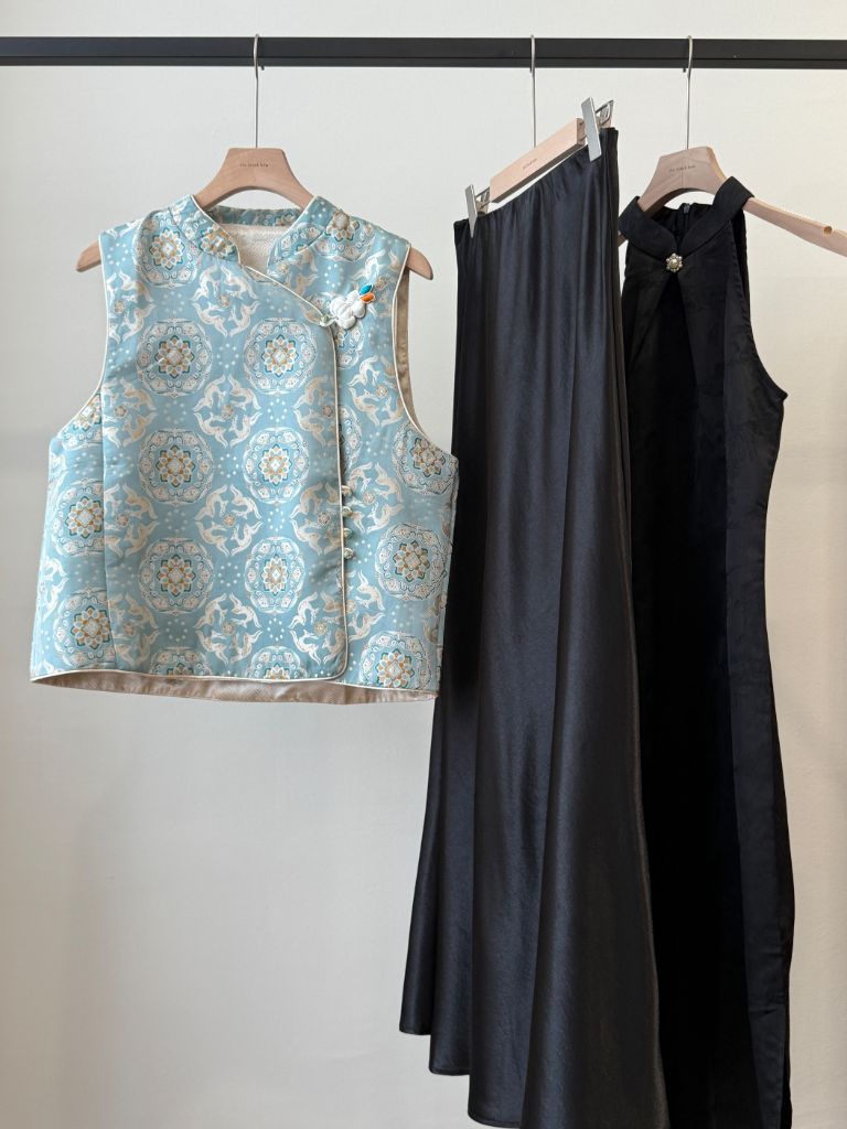 Shuang Fang Oriental Vest