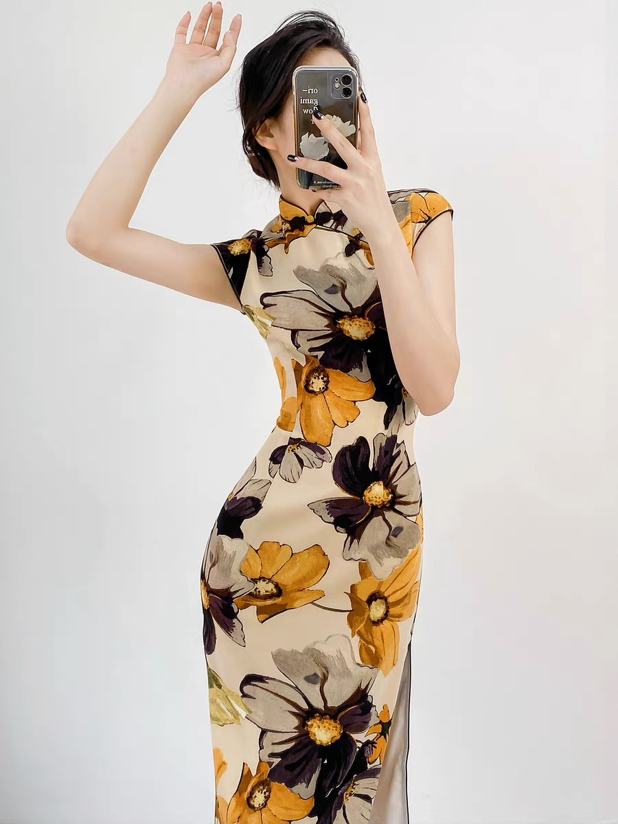 Ci Ping Floral Cheongsam