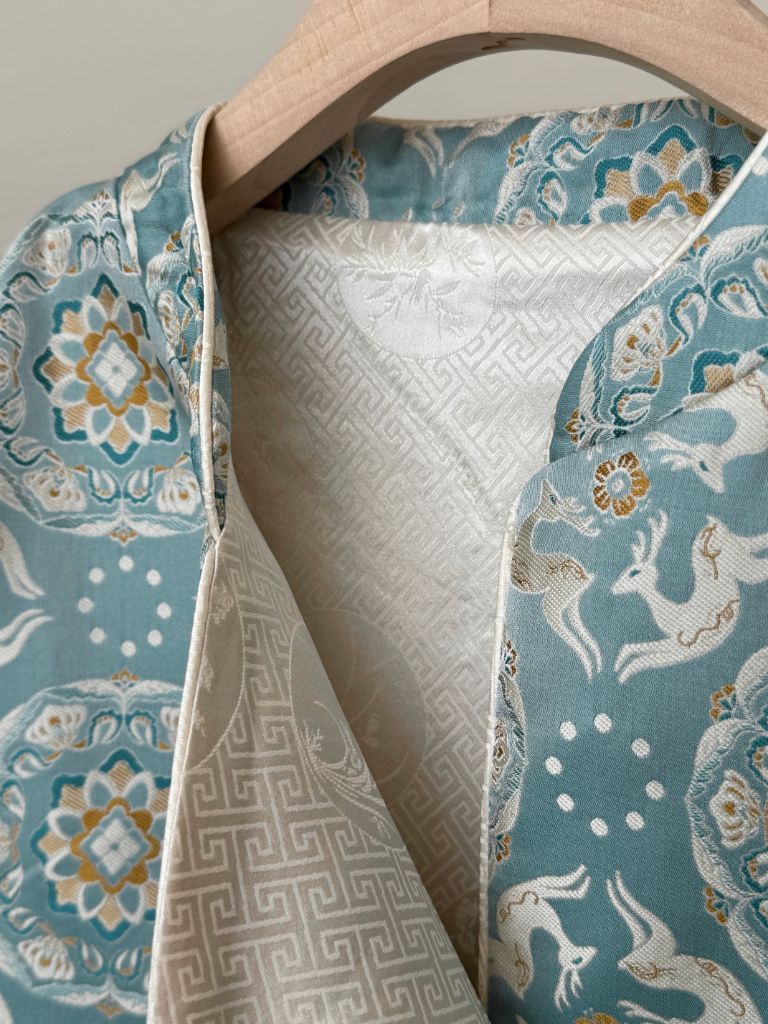 Shuang Fang Oriental Vest