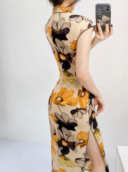 Ci Ping Floral Cheongsam
