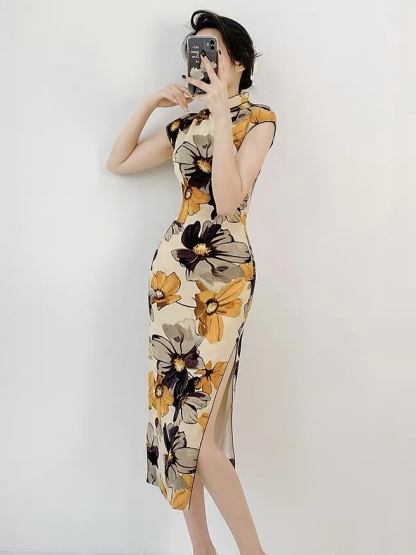 Ci Ping Floral Cheongsam
