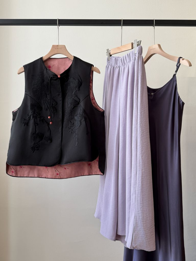 Shuang Niu Two Sided Jacquard Oriental Vest