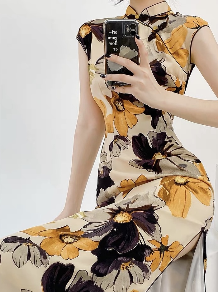 Ci Ping Floral Cheongsam