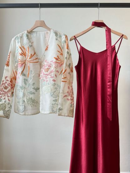 Li Ya Floral Embroided Long Sleeve Oriental Vest