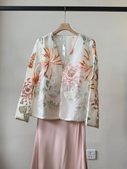 Li Ya Floral Embroided Long Sleeve Oriental Vest