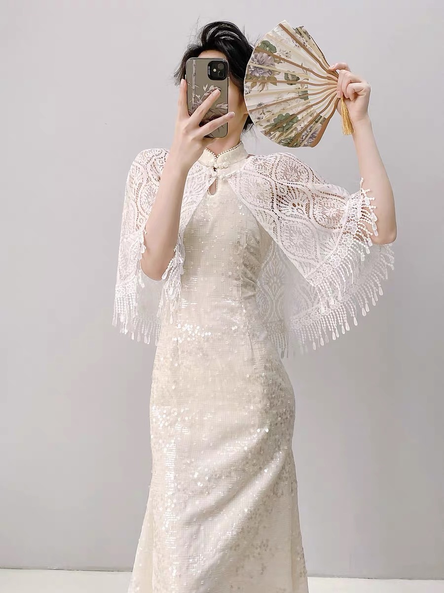 Ci Qun Halter Neck Sequin Cheongsam