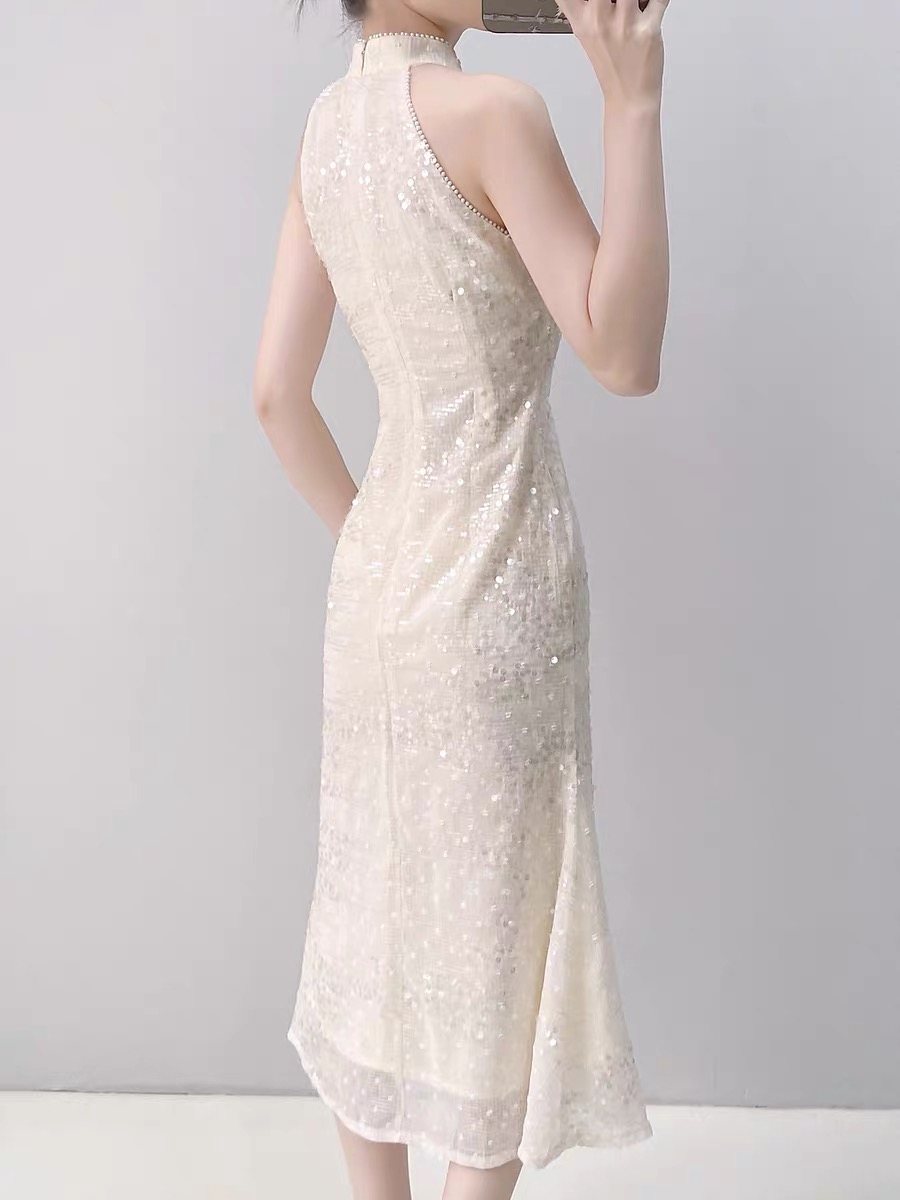 Ci Qun Halter Neck Sequin Cheongsam