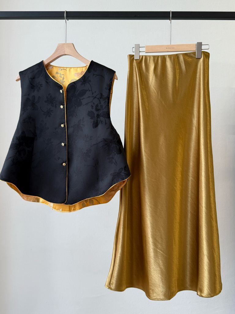 Shuang Hu Two Sided Floral Oriental Vest