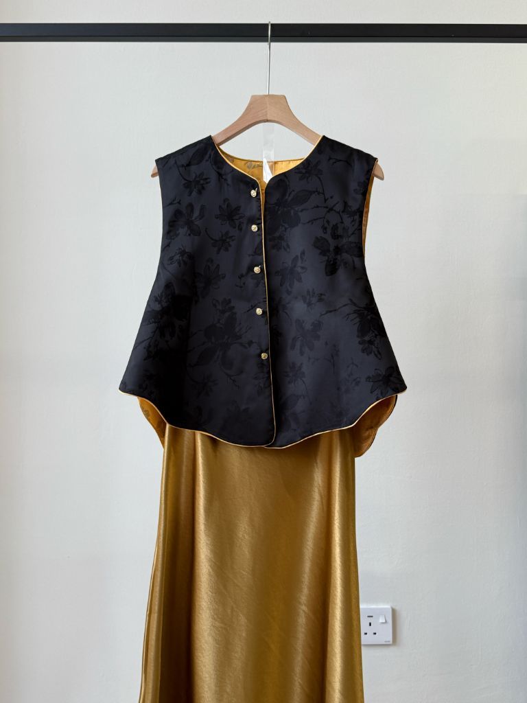 Shuang Hu Two Sided Floral Oriental Vest