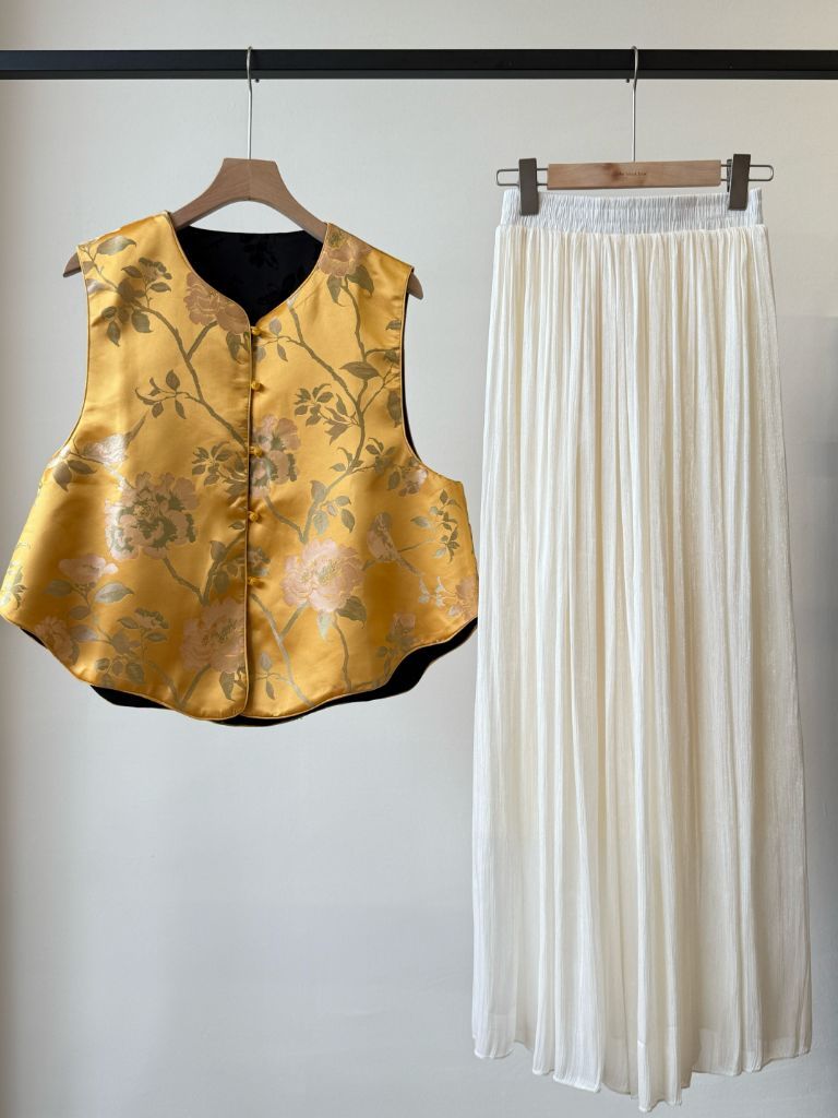Shuang Hu Two Sided Floral Oriental Vest