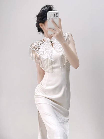 Ci Ran Halter Neck Cheongsam