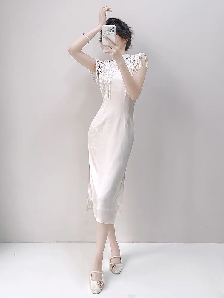 Ci Ran Halter Neck Cheongsam
