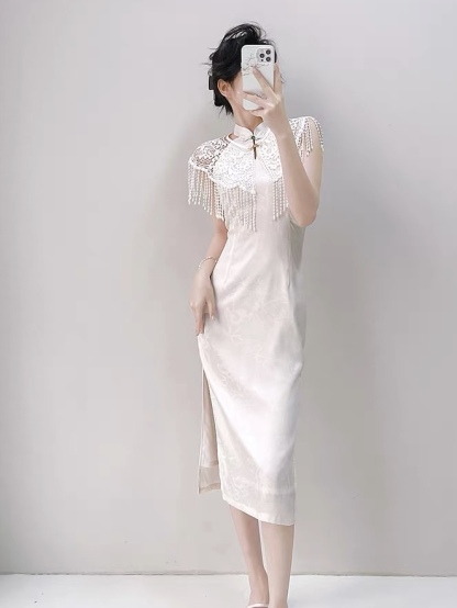Ci Ran Halter Neck Cheongsam