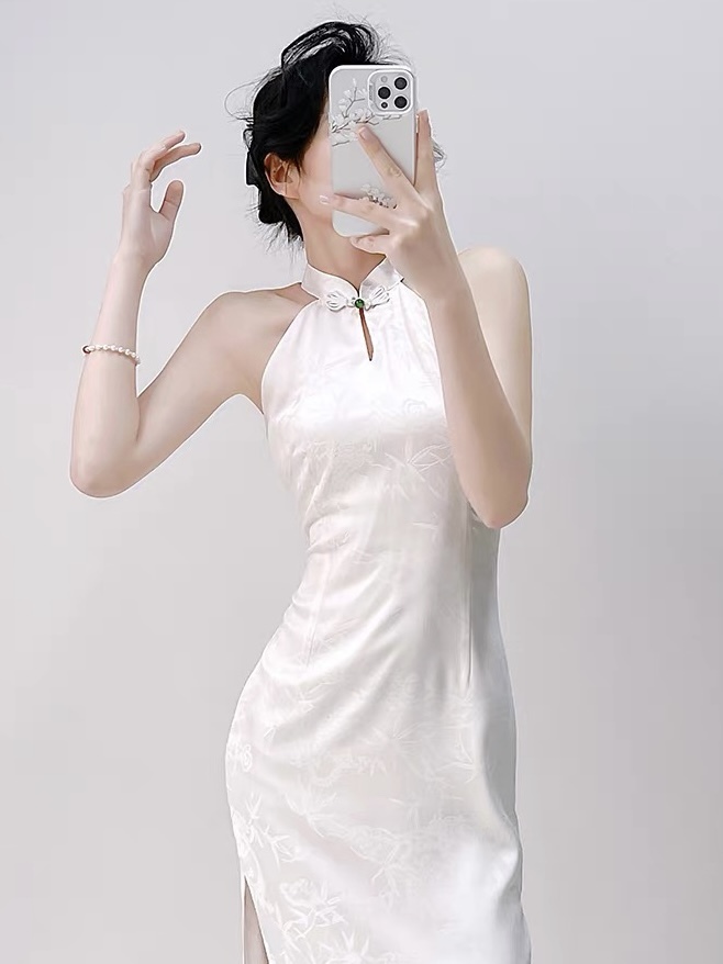 Ci Ran Halter Neck Cheongsam