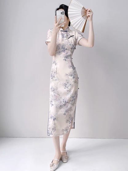 Ci Rui Floral Cheongsam
