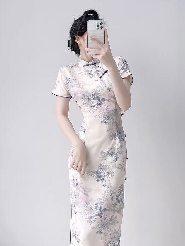 Ci Rui Floral Cheongsam
