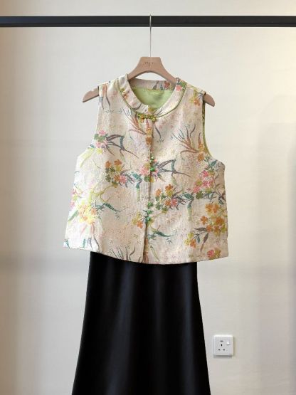 Shuang Qiu Spring Tone Oriental Vest