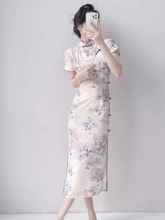 Ci Rui Floral Cheongsam