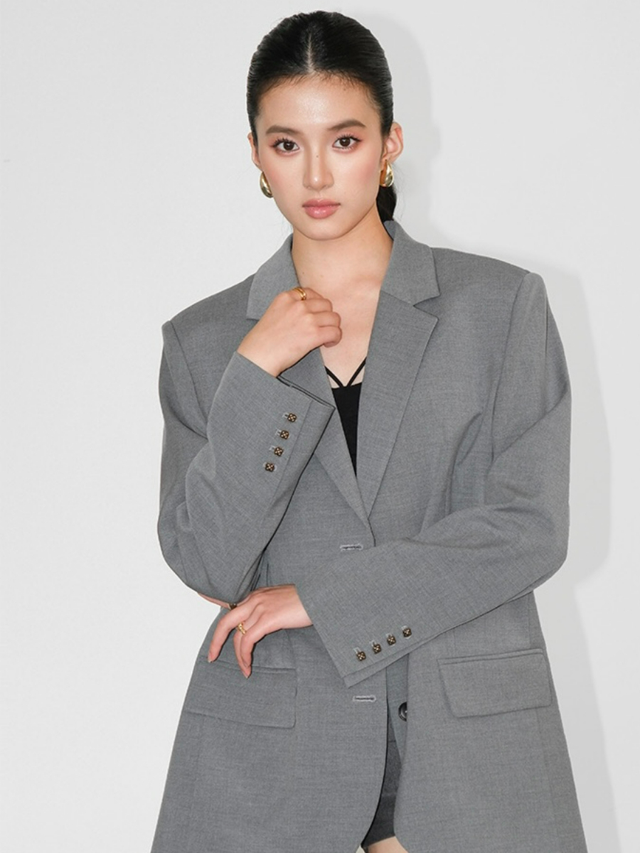 Jefferson Back Slit Oversized Blazer-The Black Bow-