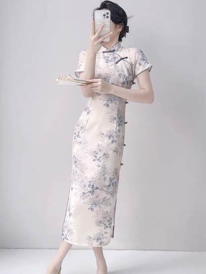Ci Rui Floral Cheongsam