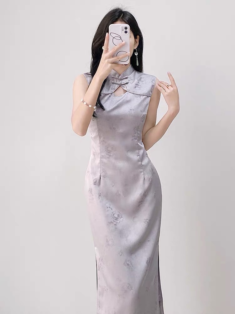 Ci Qi Sleeveless Cheongsam