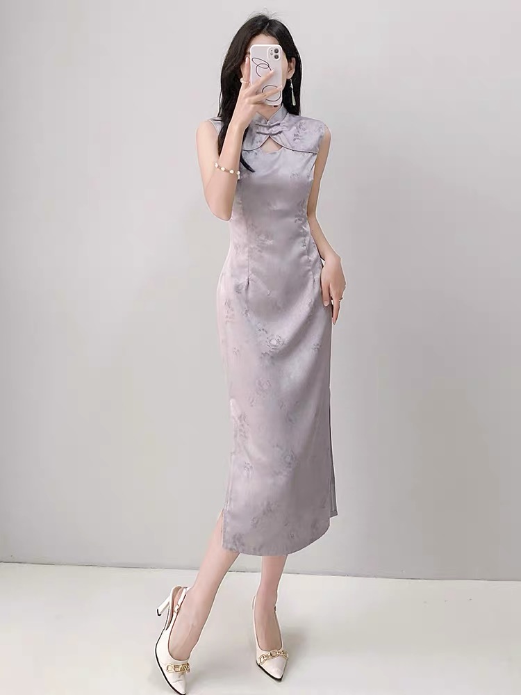 Ci Qi Sleeveless Cheongsam