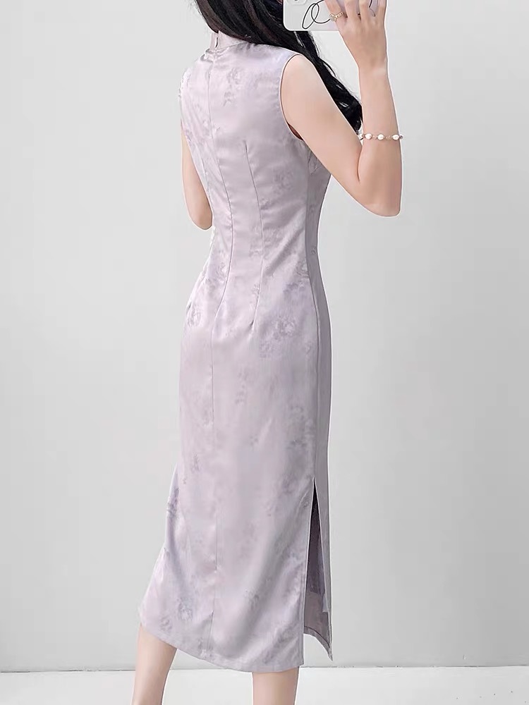 Ci Qi Sleeveless Cheongsam
