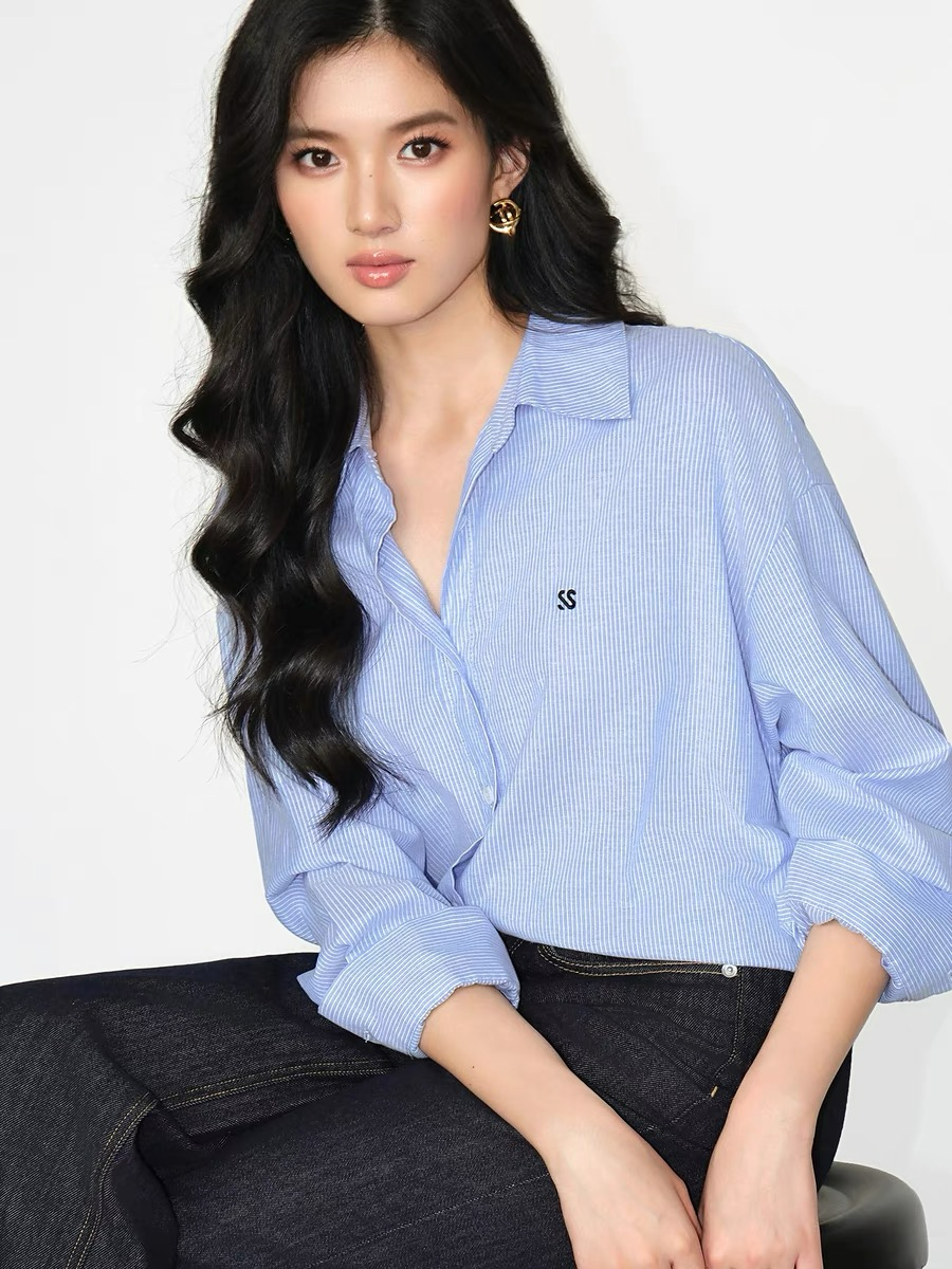 Jrue Oversized Shirt-The Black Bow-