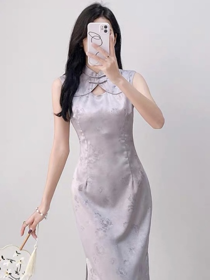 Ci Qi Sleeveless Cheongsam