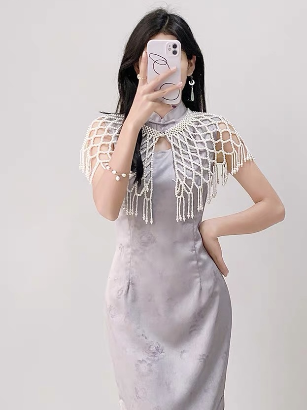 Ci Qi Sleeveless Cheongsam