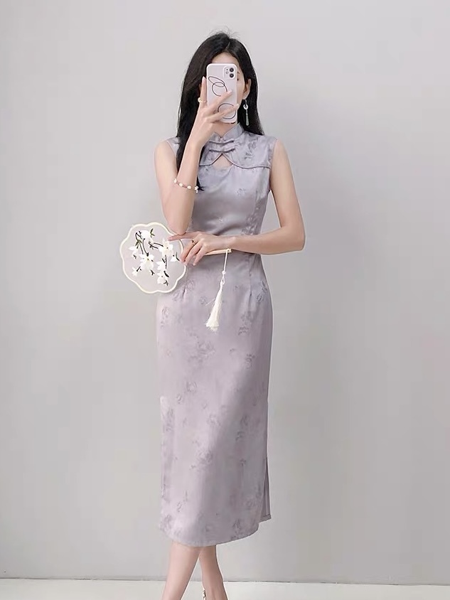 Ci Qi Sleeveless Cheongsam