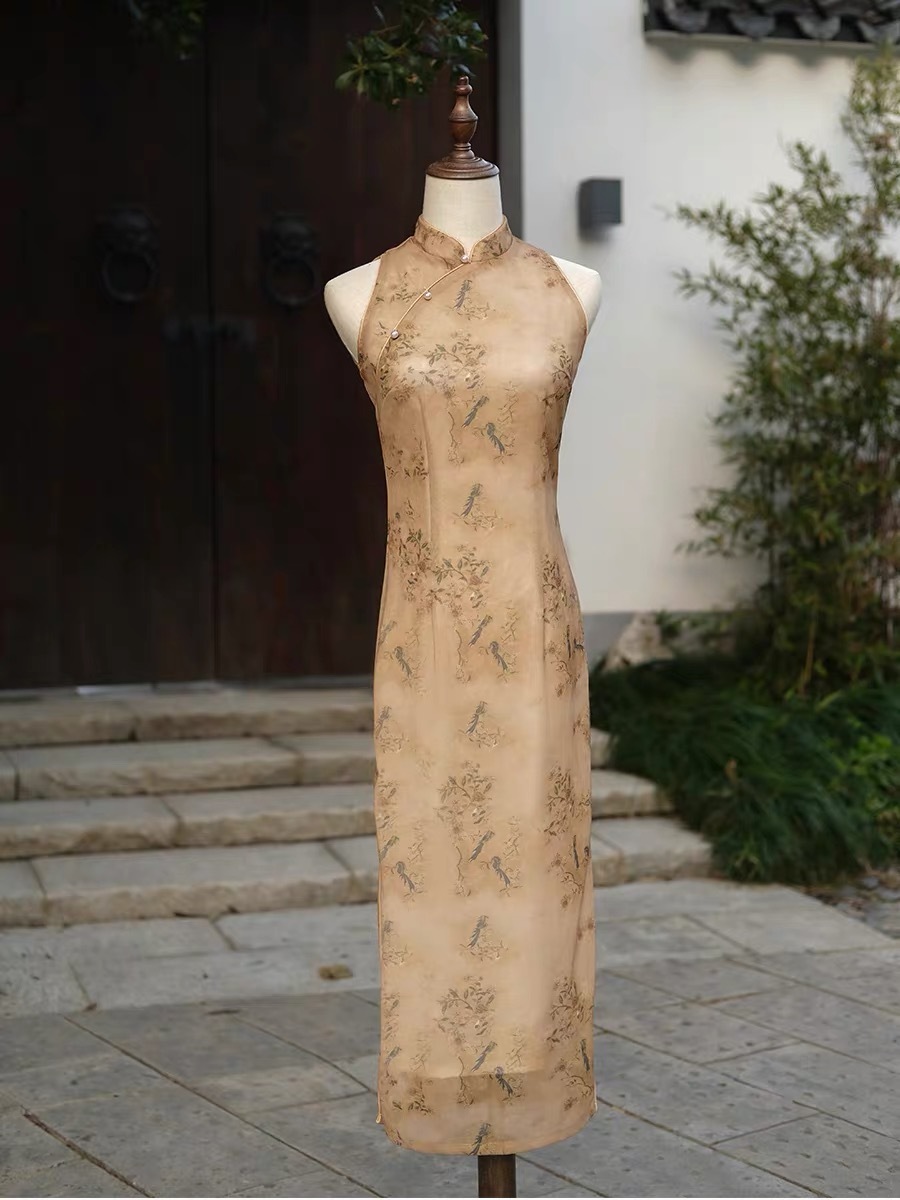 Ci Sheng Sleeveless Cheongsam