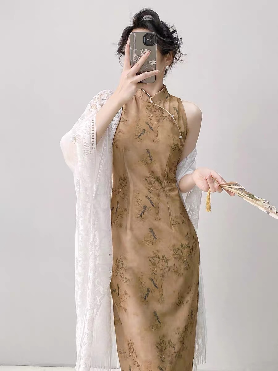 Ci Sheng Sleeveless Cheongsam