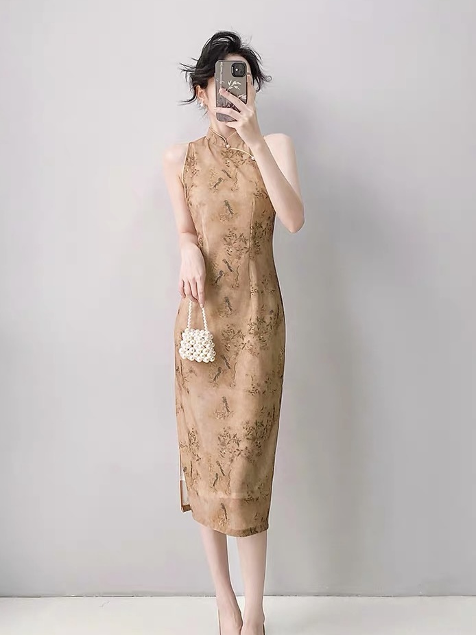 Ci Sheng Sleeveless Cheongsam