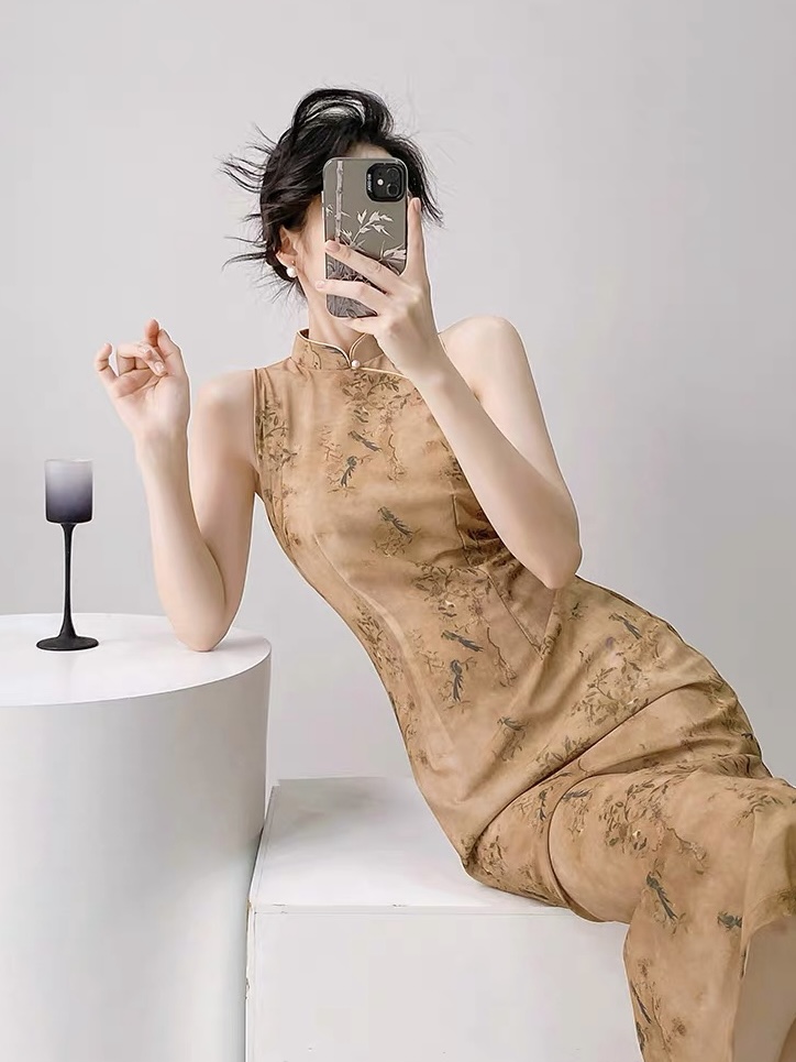 Ci Sheng Sleeveless Cheongsam