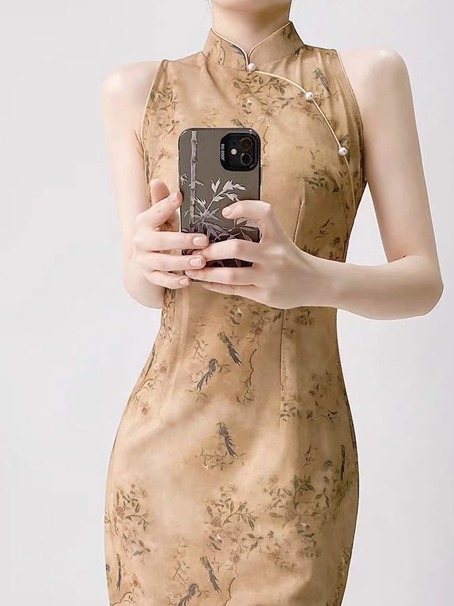 Ci Sheng Sleeveless Cheongsam