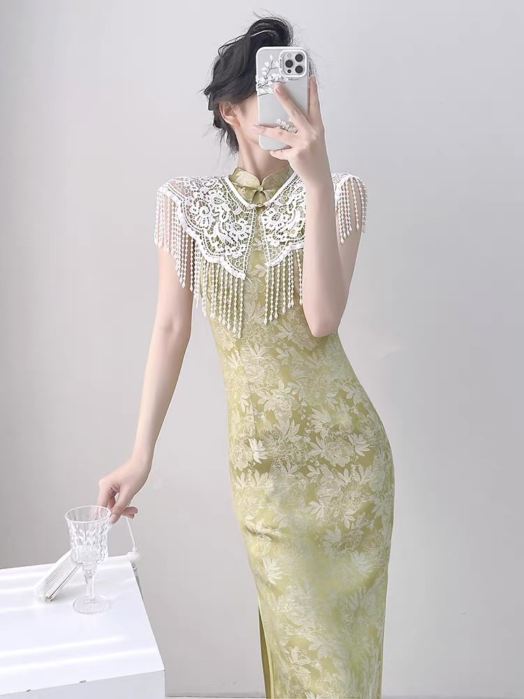 Ci Shuang Halter Neck Cheongsam